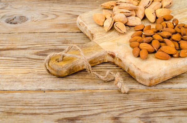 تصویر 1 از قیمت خرید بادام منقا خام با فروش عمده